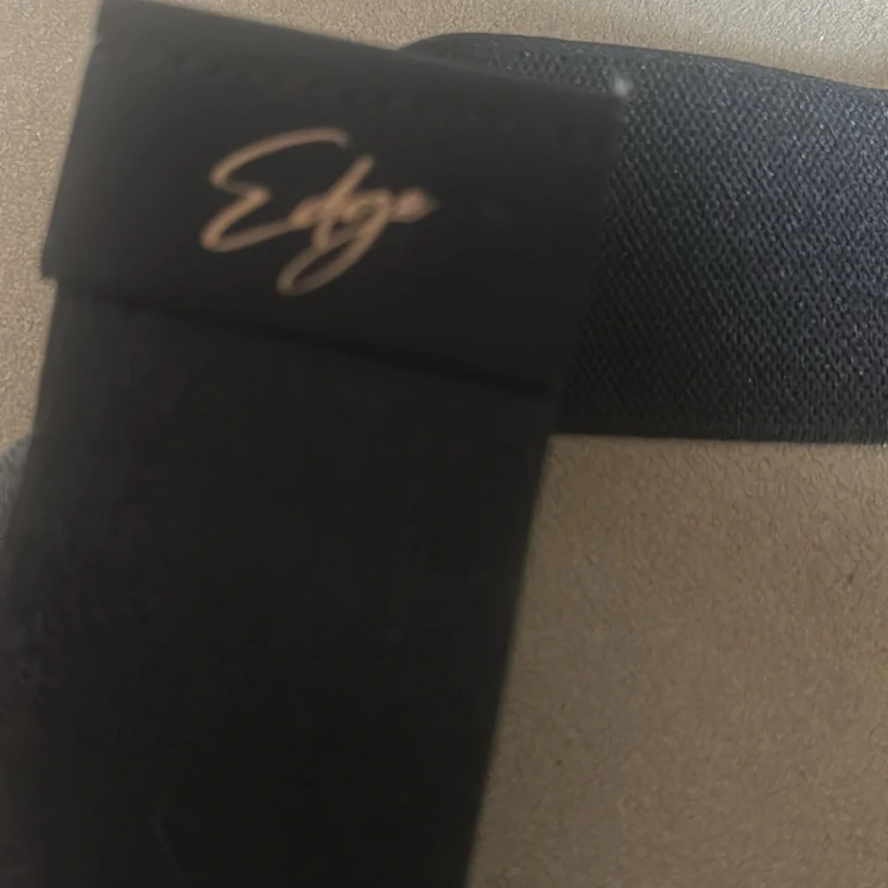 Woojer edge strap